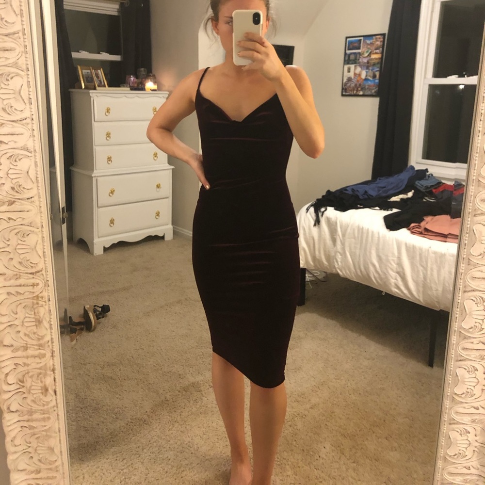 Lulus Burgundy Velvet Body Con Midi Dress